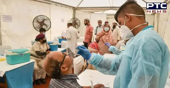 india covid update: 24 घंटे में 49 मरीजों की कोरोना से मौत, 5.44 फीसदी पहुंची संक्रमण दर
