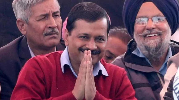 Delhi: Amid fissures in AAP, Kejriwal hosts dinner for MLAs