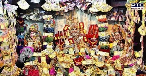 Temple of Goddess Dhanalakshmi decorated with crores of notes [PHOTOS]