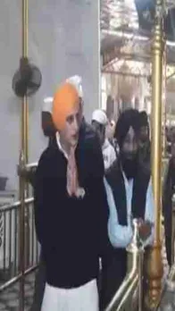 Bollywood Actor Jimmy Sher Gill ਸ੍ਰੀ ਹਰਿਮੰਦਰ ਸਾਹਿਬ ਵਿਖੇ ਹੋਏ ਨਤਮਸਤਕ