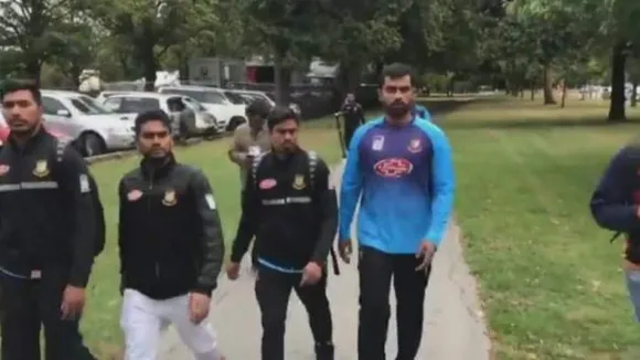 Bangladesh cricket team flees mosque shooting