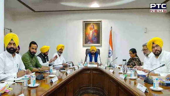 Punjab Cabinet: ਪੰਜਾਬ ਕੈਬਨਿਟ ’ਚੋਂ 2 ਮੰਤਰੀਆਂ ਦੀ ਹੋ ਸਕਦੀ ਹੈ ਛਾਂਟੀ, ਵਿਭਾਗਾਂ ’ਚ ਬਦਲਾਅ ’ਤੇ ਵੀ ਚਰਚਾ- ਸੂਤਰ