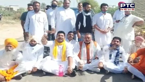 BJP leader Vijay Sampla sits on dharna in Punjab’s Muktsar, Detained