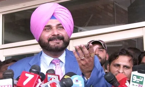 Sidhu Reached Pak To Attend Khan's Oath Taking Ceremony
