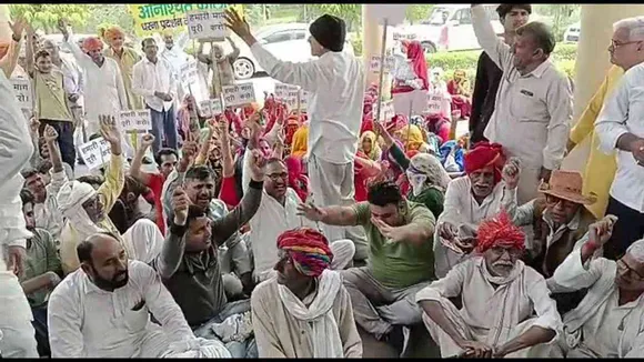 गुरुग्राम: जनौला गांव को नगर परिषद से बाहर करने की मांग को लेकर जोरदार प्रदर्शन