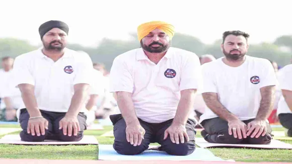 International Yoga Day 2023: CM ਮਾਨ ਨੇ ਜਲੰਧਰ ‘ਚ ਕੀਤਾ ਯੋਗਾ, ਕਿਹਾ...