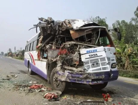 7 killed, over 20 injured as vehicles collide in UP's Aligarh