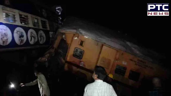 Train derails in Andhra; 10 dead, several injured