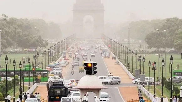 Clear, windy morning in Delhi