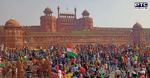 Tractor March Delhi: Farmers reach Red Fort in Delhi