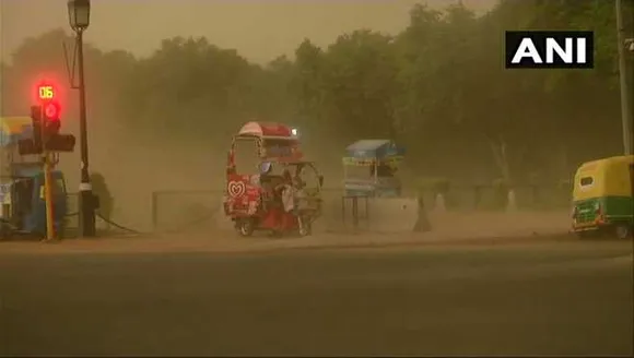 Weather Alert! Dust storms likely to hit Delhi today