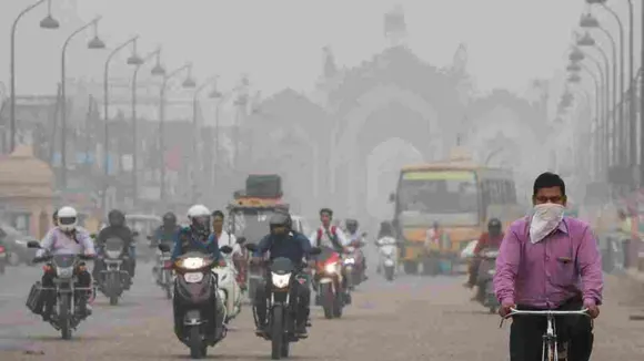 UP Air Pollution: लखनऊ की आबोहवा हुई खराब, एक्यूआई 200 के पार, लोगों को सांस लेने में हो रही दिक्कत