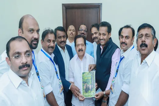 travel book chennithala