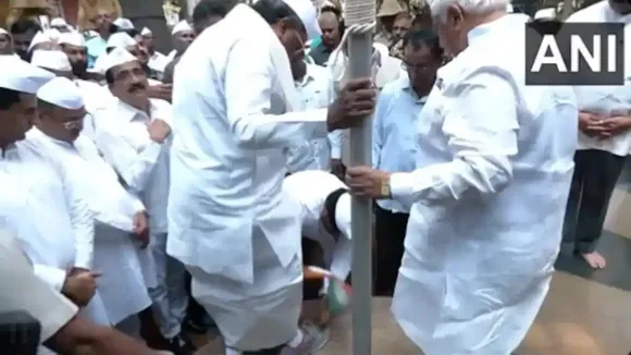 Siddaramaiah s Shoes