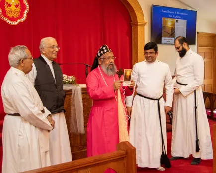 റവ. പി. ചാക്കോ രചിച്ച പുസ്തകം 'യാഗവും ഉടമ്പടിയും ദൈവിക രക്ഷാപദ്ധതിയിൽ' ഡോ. എബ്രഹാം മാർ പൗലോസ് പ്രകാശനം ചെയ്തു