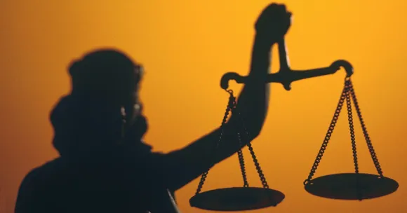 പെണ്‍കുട്ടിയെ പീഡിപ്പിച്ച കേസില്‍ രണ്ടാനച്ചന് ഇരട്ട ജീവപര്യന്തവും 87 വര്‍ഷം കഠിന തടവും