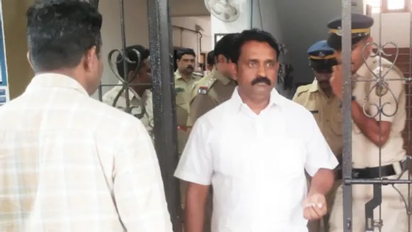 പുല്‍പ്പള്ളി സഹകരണ ബാങ്ക് തട്ടിപ്പ്; കള്ളപ്പണം വെളുപ്പിച്ച കേസിൽ സജീവന്‍ കൊല്ലപ്പള്ളിയെ ഇഡി അറസ്റ്റ് ചെയ്തു