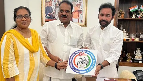 65 -ാമത് കെ.സി മാമ്മൻ മാപ്പിള ട്രോഫിക്ക് വേണ്ടിയുള്ള ഉത്രാടം തിരുനാൾ പമ്പ ജലമേളയുടെ പ്രോജക്ട് കേന്ദ്ര ടൂറിസം സാംസ്കാരിക വകുപ്പ് മന്ത്രി ജി കിഷൻ റെഡ്ഡിക്ക് കൈമാറി