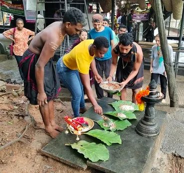 വിവിധ രാജ്യങ്ങളിൽ നിന്നുള്ള വിദ്യാർഥികൾ  കല്ലേലി ഊരാളി അപ്പൂപ്പൻ കാവ് ( മൂലസ്ഥാനം) സന്ദർശിച്ചു