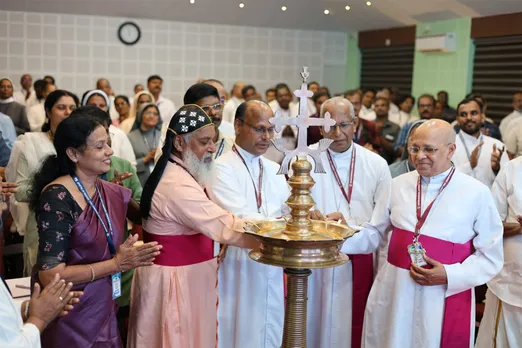 പാലക്കാട് രൂപത രണ്ടാം എപ്പാർക്കിയൽ അസംബ്ലി തൃശ്ശൂർ അതിരൂപത മെത്രാപ്പോലീത്ത മാർ ആൻഡ്രൂസ് താഴത്ത് ഉദ്ഘാടനം നിര്‍വ്വഹിച്ചു