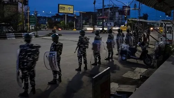 രണ്ടാം ഘട്ട വോട്ടെടുപ്പിന് മണിക്കൂറുകൾ മാത്രം; മണിപ്പൂരിൽ മൂന്ന് സ്‌ഫോടനങ്ങൾ