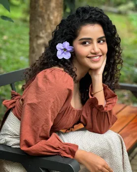 'നിങ്ങള്‍ വേദിയില്‍ നിന്നു പോകൂ'; അനുപമയെ സംസാരിക്കാന്‍ അനുവദിക്കാതെ ജൂനിയര്‍ എന്‍ടിആര്‍ ആരാധകര്‍,