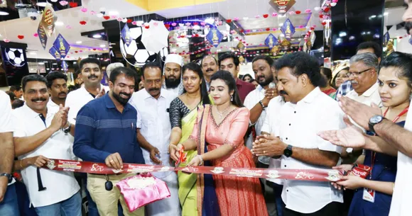 ബോബി ചെമ്മണൂര്‍ ഇന്റര്‍നാഷണല്‍ ജ്വല്ലേഴ്സ് കട്ടപ്പന ഷോറൂമിന്റെ എട്ടാം വാര്‍ഷികം ഉദ്ഘാടനം ചെയ്തു