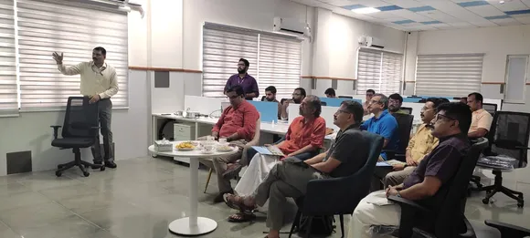 വന്‍കിട ഐടി കമ്പനി സോഹോ കൊട്ടാരക്കരയിലേക്ക് ; സോഹോ മേധാവി ശ്രീധര്‍ വെമ്പു അസാപ് കേരള കമ്യൂണിറ്റി സ്‌കില്‍ പാര്‍ക്ക് സന്ദര്‍ശിച്ചു