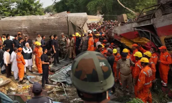 ബാലസോർ ട്രെയിൻ അപകടം: മൂന്ന് റെയിൽവേ ഉദ്യോഗസ്ഥർ അറസ്റ്റിൽ