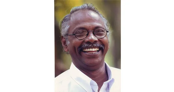 കേരളത്തിലെ വിദ്യാലയങ്ങളിൽ കുട്ടികളെ മലയാളം അക്ഷരമാല പഠിപ്പിക്കുന്നില്ല ! മലയാള പാഠപുസ്തകങ്ങളിൽ അക്ഷരമാല കാണിക്കുന്ന ഒരു പുറവുമില്ല. ഒന്നാംക്ളാസുമുതൽ 12 -ാം ക്ളാസുവരെയുള്ള ഒരു പാഠപുസ്തകത്തിലും ഇല്ല ! വിദ്യാഭ്യാസമന്ത്രി വി. ശിവൻകുട്ടിക്ക് മുമ്പാകെ... എവിടെ മലയാളം ? - (ലേഖനം)