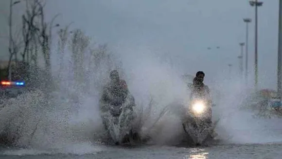 അടുത്ത അഞ്ചു ദിവസം സംസ്ഥാനത്ത് ശക്തമായ മഴ ലഭിക്കുമെന്ന് കാലാവസ്ഥ പ്രവചനം; യെല്ലോ അലര്‍ട്ട്, മത്സ്യബന്ധനത്തിന് വിലക്ക്