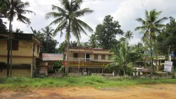 നാമനിർദ്ദേശ പത്രിക സമർപ്പണം അവസാനിക്കുമ്പോൾ കരിമണ്ണൂരിൽ മുന്നണികൾക്കുള്ളിൽ മുറുമുറുപ്പ്