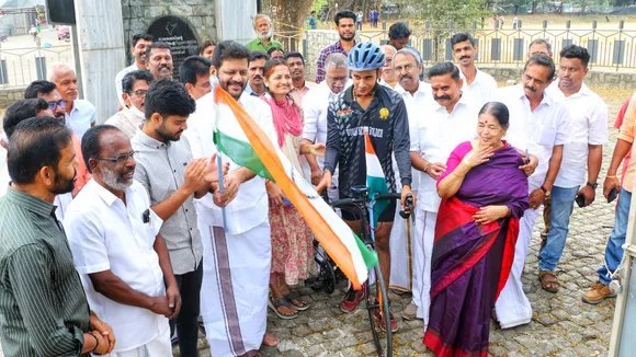 സൈക്കിൾ സവാരിയിൽ മൂന്നാം ലോക റെക്കോർഡ് ലക്ഷ്യമിട്ട് പ്ലസ്ടു വിദ്യാർത്ഥിയായ അജിത്ത് കൃഷ്ണയുടെ യാത്ര