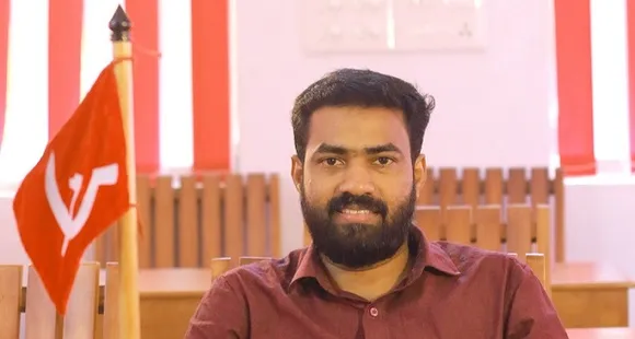 അയല്‍ സംസ്ഥാനങ്ങളില്‍ വന്ദേ ഭാരത് ഓടിയപ്പോഴും കേരളത്തോട് അവഗണന; വന്ദേ ഭാരത്‌ ട്രെയിൻ രാജ്യത്ത് ഏറ്റവും വൈകിയെത്തിയ സംസ്ഥാനമാണ് കേരളം ! കേരളത്തിലെ റെയിൽ യാത്രാ ദുരിതത്തിന് വന്ദേ ഭാരത്‌ ട്രെയിനുകൾ പരിഹാരമല്ല-കെ റെയിലുമായി താരതമ്യം ചെയ്തുള്ള വിശദീകരണക്കുറിപ്പുമായി ഡിവൈഎഫ്‌ഐ