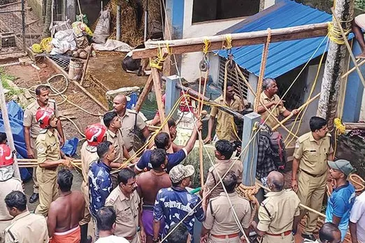 കിണറ്റിൽ കുടുങ്ങിയ തൊഴിലാളിയെ രക്ഷിക്കാനുള്ള ശ്രമം ദുഷ്‌കരം, 95 അടിയോളം മണ്ണ് മാറ്റി; വറ്റിക്കും തോറും വെള്ളം നിറയുന്നു