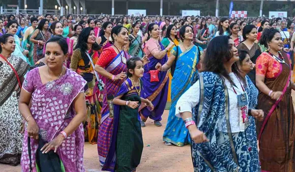 Bengaluru: Women Embark On 3KM Run In Saree Defying Stereotypes