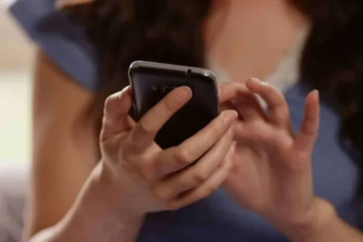 Woman Finds 13000 Nude Photos Of Several Women On Partner's Phone