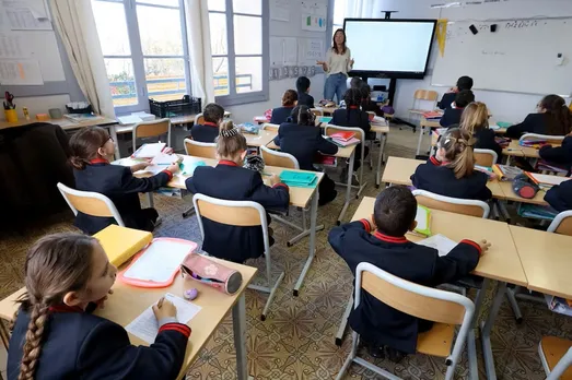 Uniform Resurgence In French Town: Can It Tackle Class Inequality?