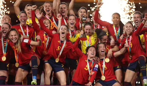 Spanish FA Chief Apologises On 'Kiss' Row After Women's WC Win