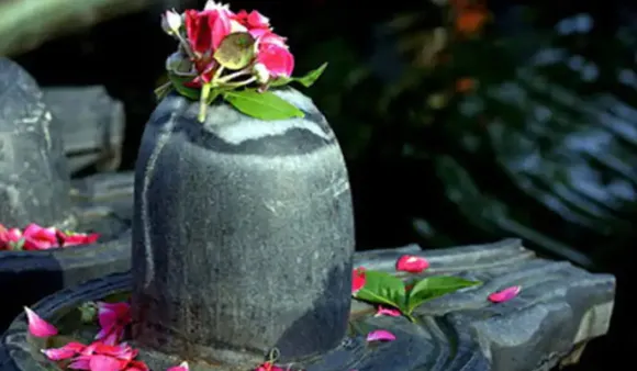 Man Steals Shivling After Prayers To Marry His Lover Go Unanswered