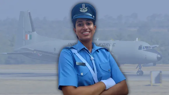 Meet Armish Asija, First Flying Officer In IAF From Punjab's Fazilka