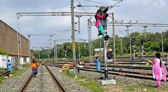 G. Sasikala (34), a railway keyman