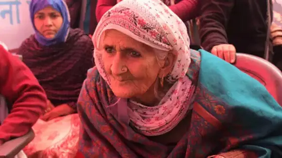 indian women activists 2022, Shaheen Bagh Dadi Bilkis, Dadi Bilkis Release Young Protesters, shaheen baghs bilkis dadi, bilkis dadi farmers protest