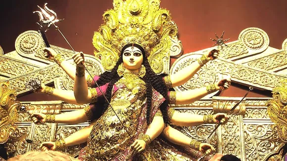 hindu festivals Witness the Kanak Durga at Kolkata: An idol of 50kgs of gold