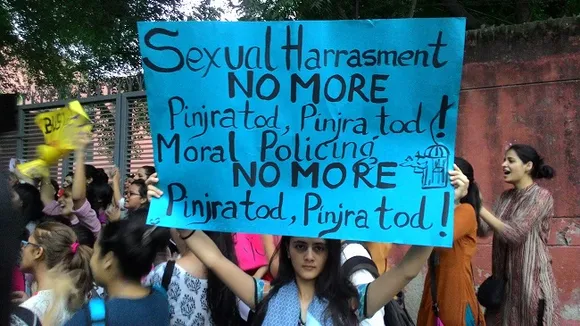 Delhi Women protest