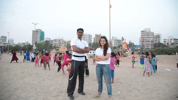 Ishita and Alexander, Initiators of the #MukkaMaar Campaign