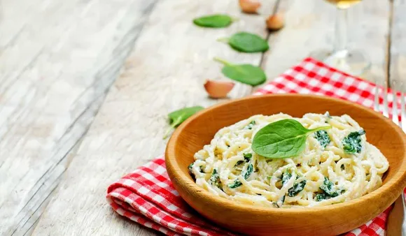 simple pasta recipes for dinner, Cacio e pepe, indian style pasta, marinara sauce pasta, ricotta pasta
