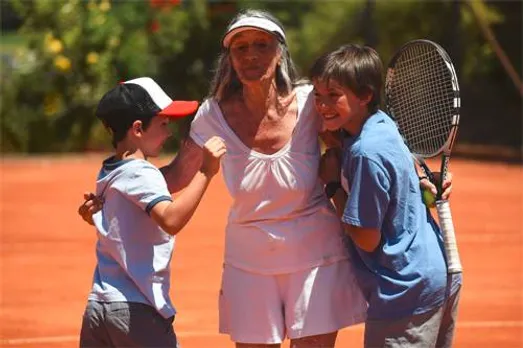 83-Yr-Old Grandmother Revives Her Tennis Dream