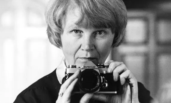 Observer photographer, Jane Bown dies at 89   