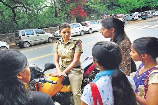 Women Cops To Patrol DU South Campus On Scooters